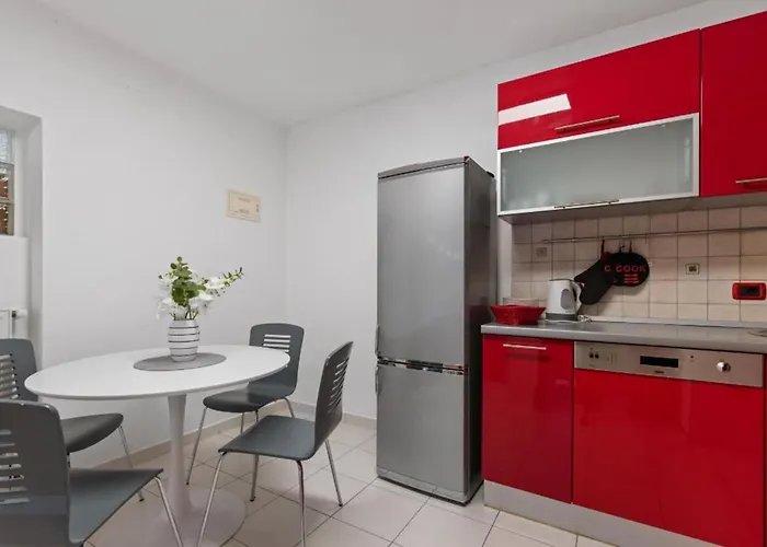 At Vintiana Apartment