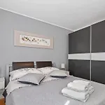 At Vintiana Apartament