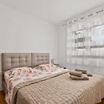 At Vintiana דירה *
