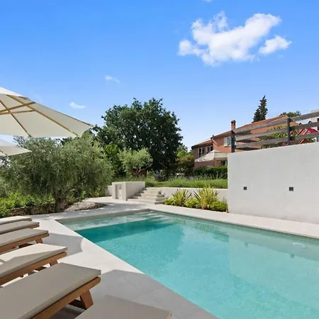 At Vintiana Apartament