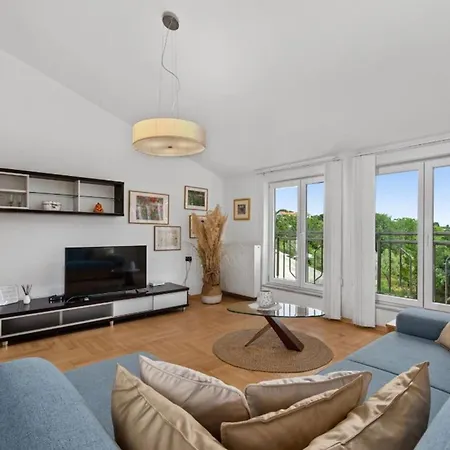 At Vintiana Apartament Pula