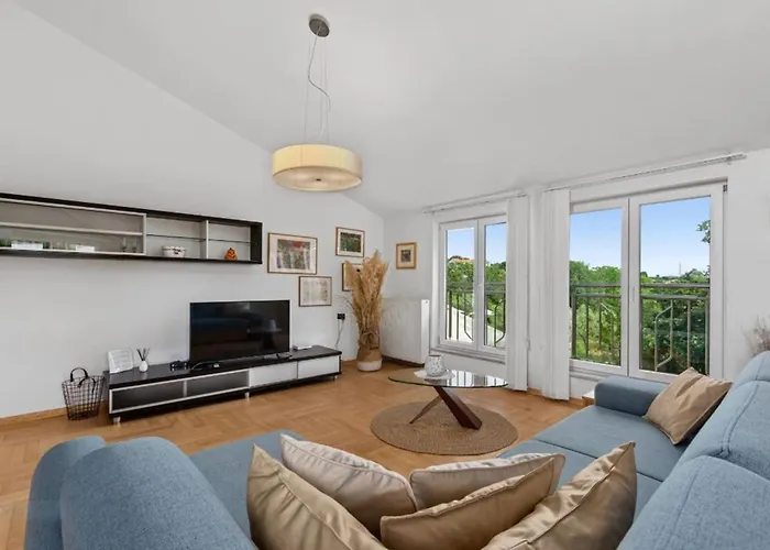 At Vintiana Daire Pula