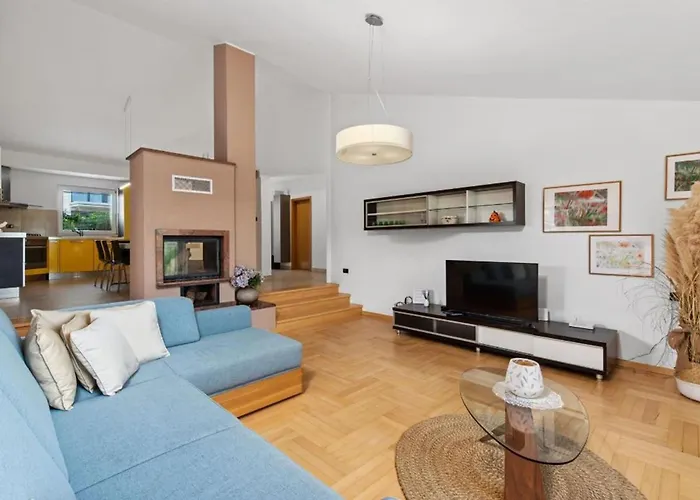 At Vintiana * Пула